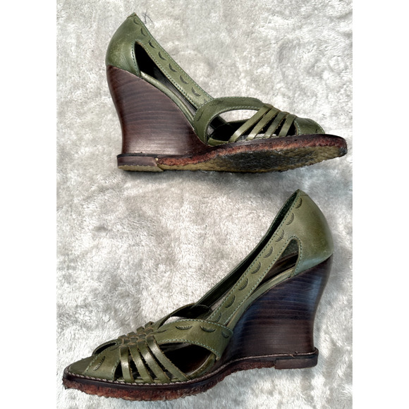 Report Olive Green Leather Huarache Style Wedge Heels Womens Size 7.5 Y2K - Picture 3 of 9